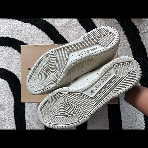 adidas Yeezy Powerphase Calabasas Clear Brown - Picture 6 of 8